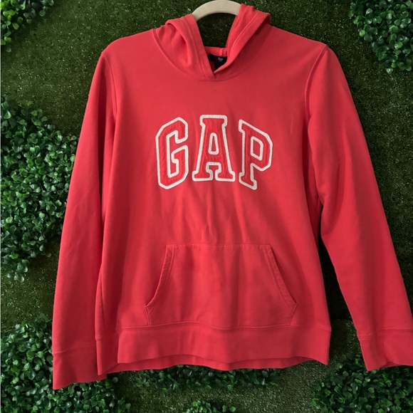 GAP Vibrant Red Pullover - Picture 1 of 3